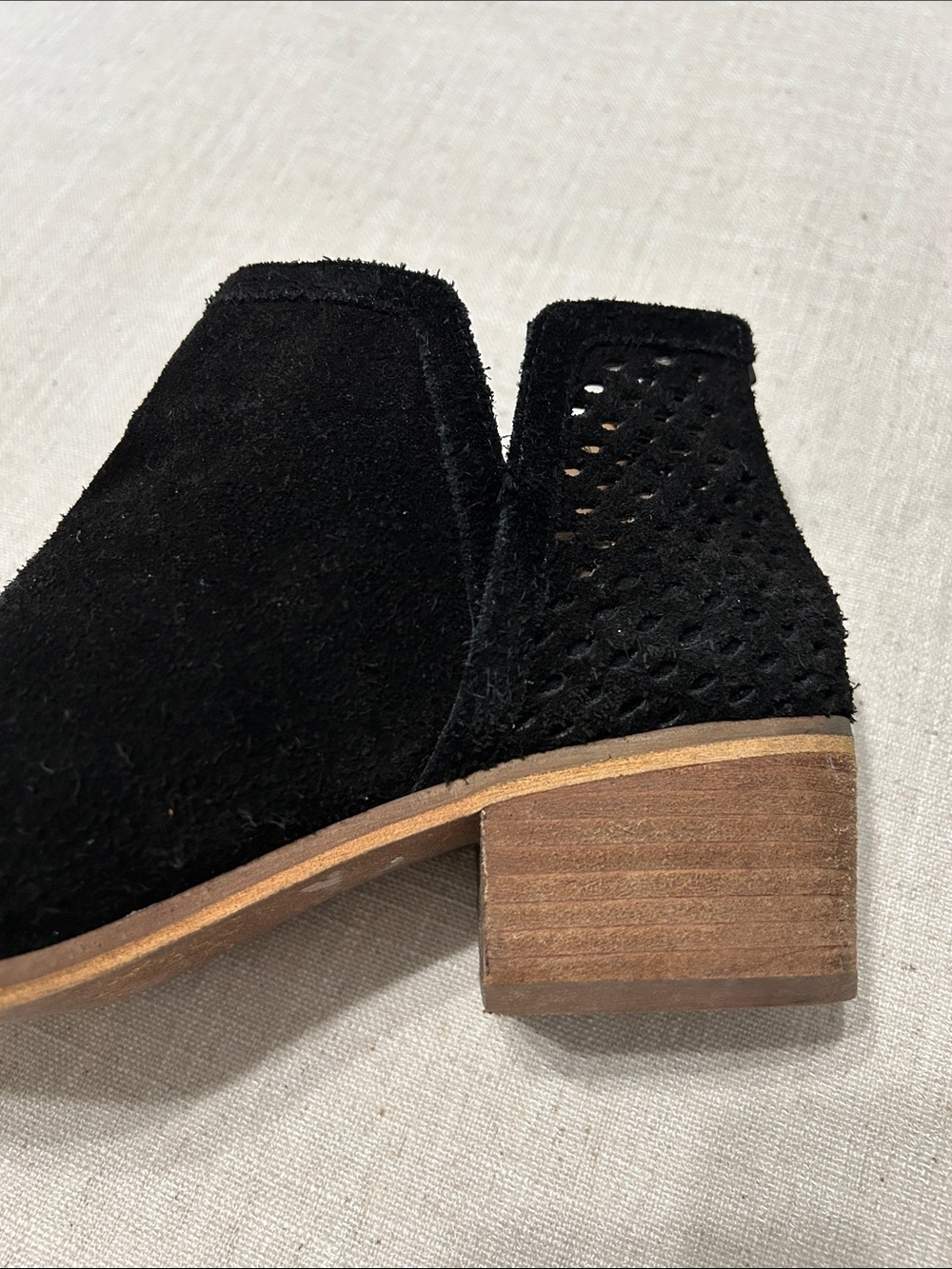 Susina Boots Women’s 9 Blakely Black Suede Perforated Block Heel Ankle Booties - Picture 9 of 12